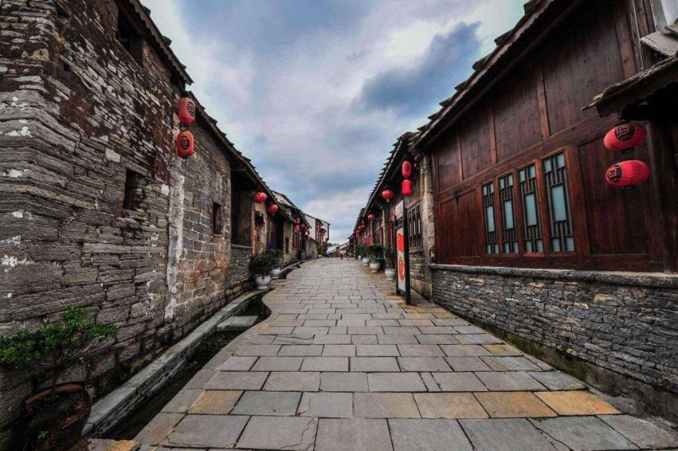 创新药概念股走弱，多只创新药相关ETF创上市新低